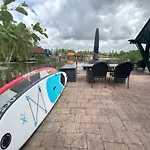 Lakeside De Rijd