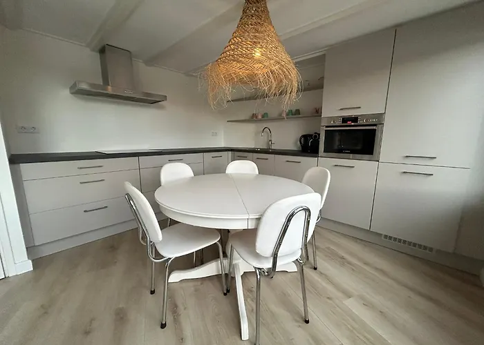 Lakeside De Rijd Vakantiehuis *