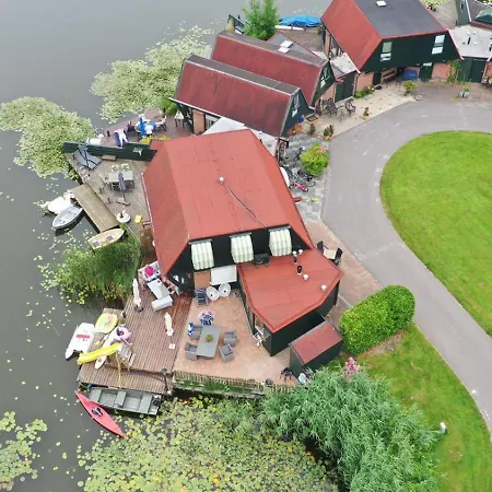 Lakeside De Rijd Vakantiehuis