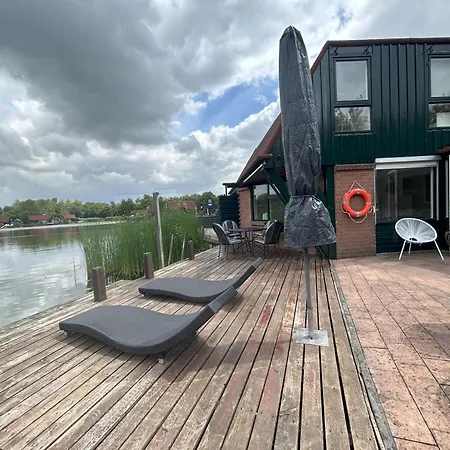 Lakeside De Rijd Дом отдыха *